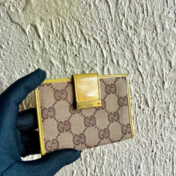 🛑SOLD🛑GUCCI canvas and leather bifold card holder/wallet - Picture 1 of 5